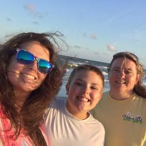 Meet your Posher, Holly